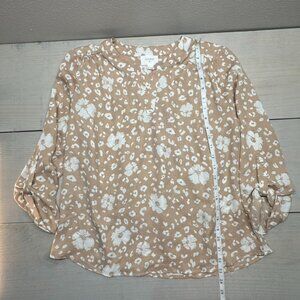 Ladies Size Medium Lightweight Blouse